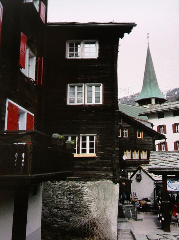 Beim Kirchplatz Apartment Zermatt Luaran gambar